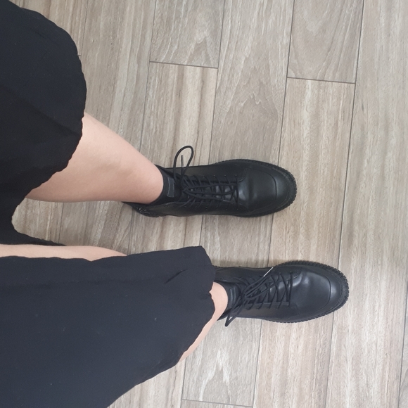 Women's Black Camper Ankle Books size 10 - Picture 2 of 5